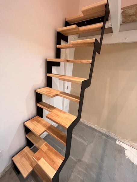 escalier japonais acier