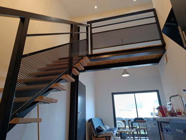 Escalier acier + garde-corps