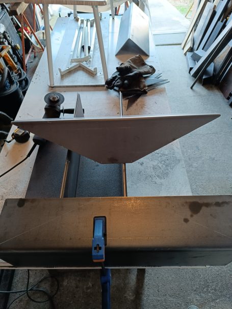 fabrication supports de marches escalier acier