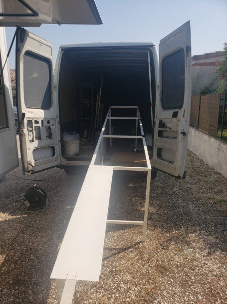 Fabrication et pose de comptoir pour food truck 