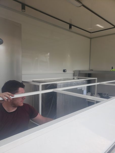 Fabrication et pose de comptoir pour food truck 