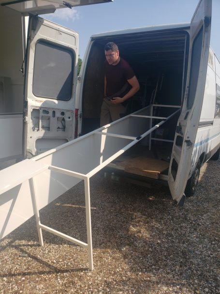 Fabrication et pose de comptoir pour food truck 