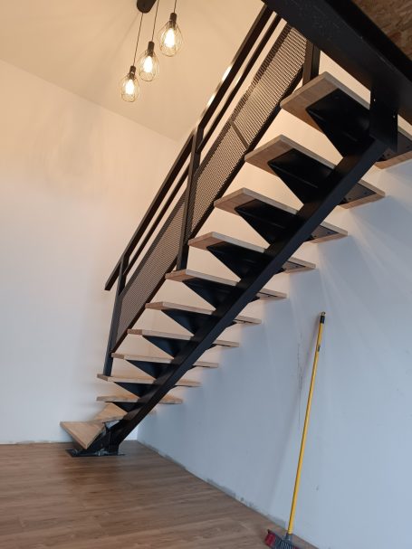 Escalier acier + garde-corps