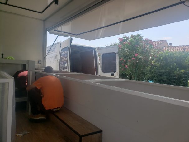 Fabrication et pose de comptoir pour food truck