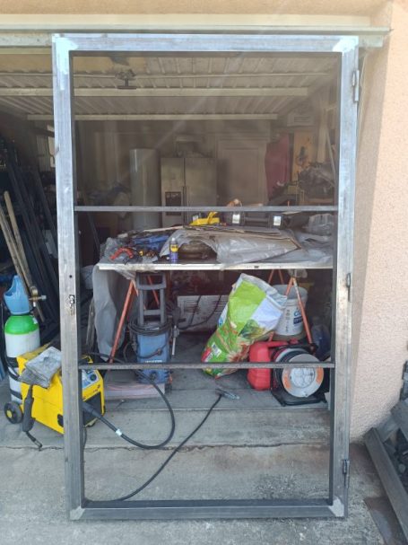 Fabrication porte acier et tôle perforée 